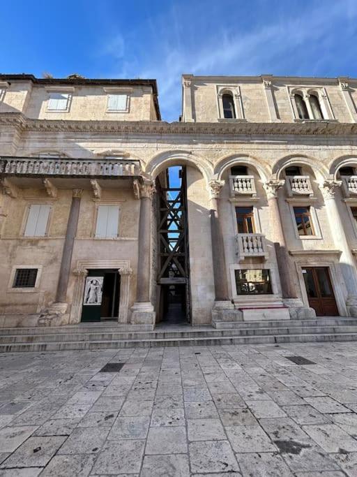 Largo Apartment In The Heart Of Diocletian Palace Split Ngoại thất bức ảnh